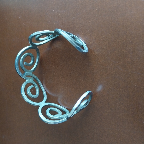 Sterling Silver Elegant Bracelet - Picture 11 of 15